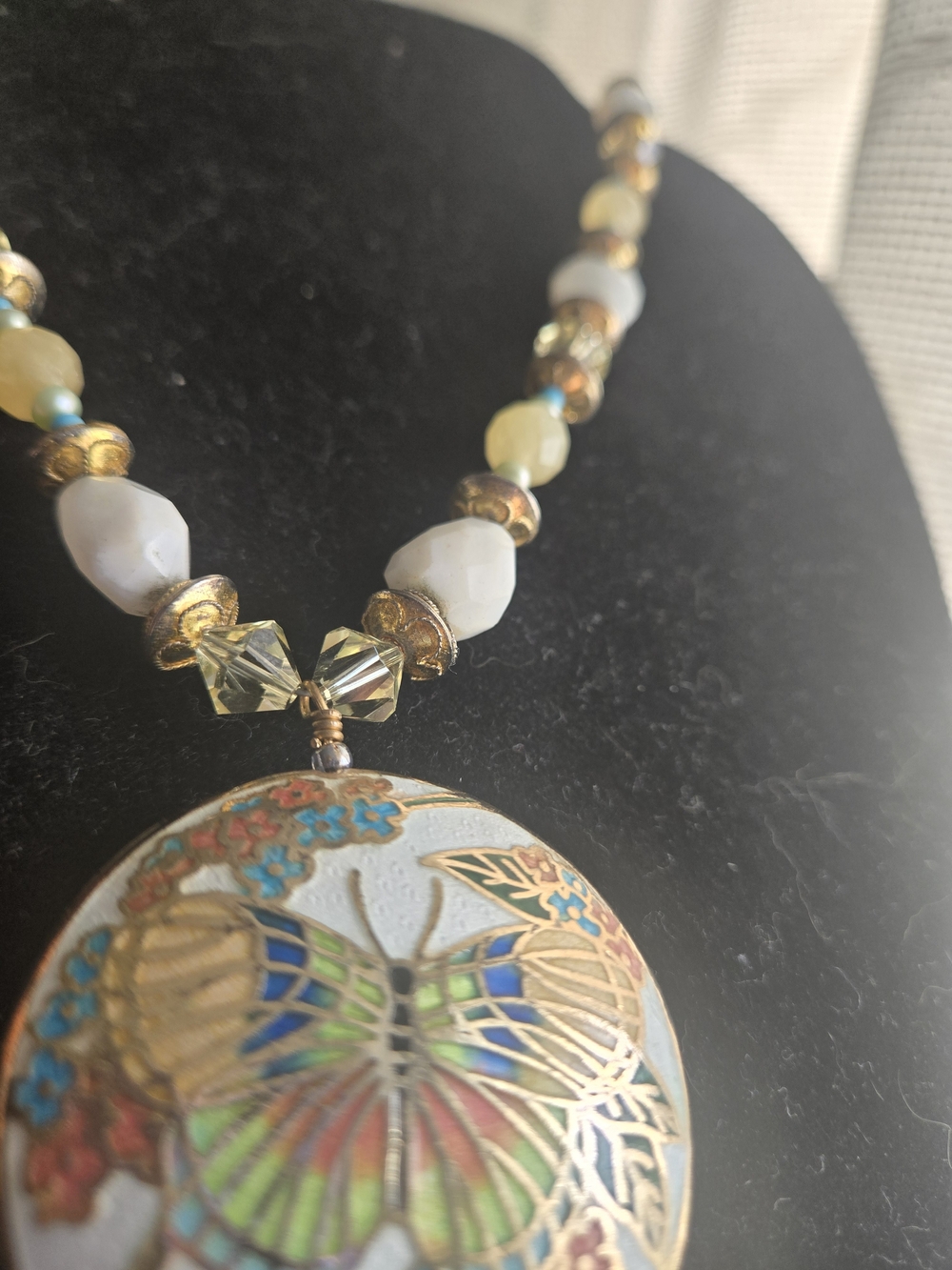 Vintage Cloisonné Butterfly Motif Pendant Necklace, Cloisonne And Stone Beads - Picture 5 of 13